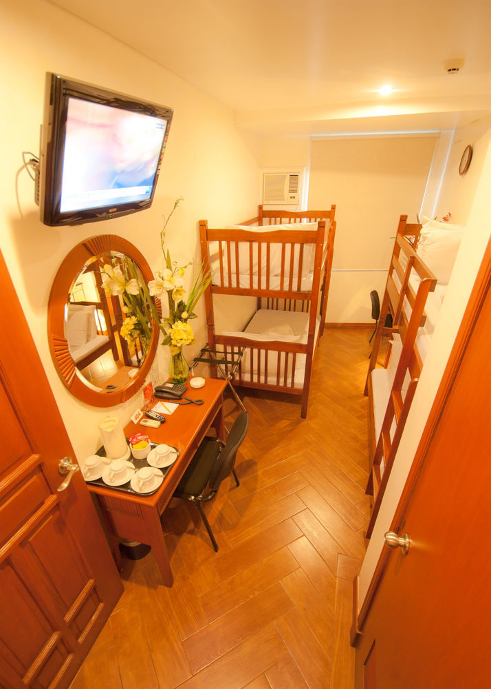 Avitel Hotel Макати Экстерьер фото