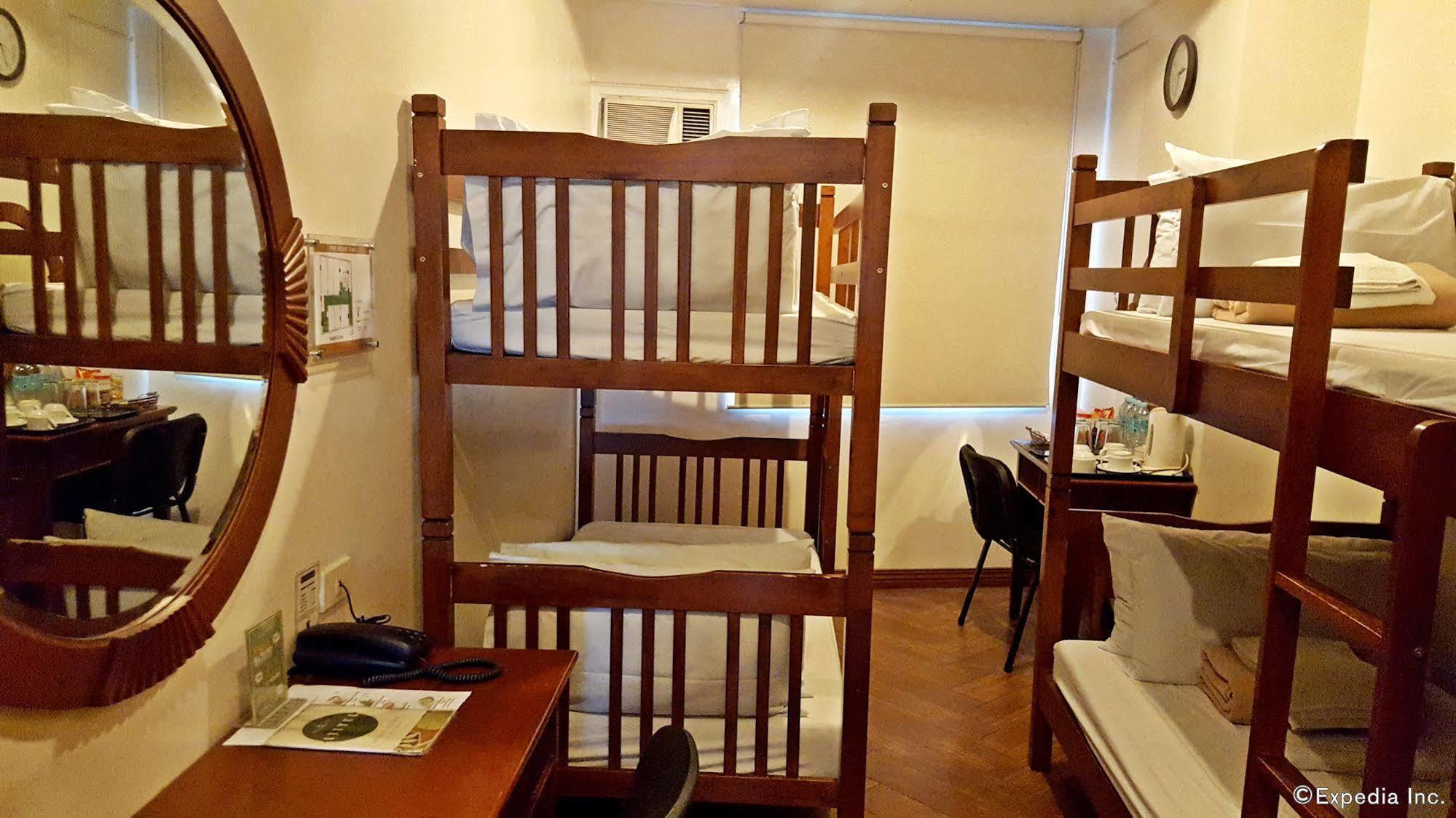Avitel Hotel Макати Экстерьер фото