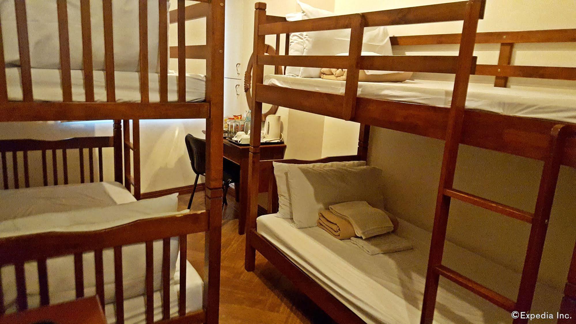 Avitel Hotel Макати Экстерьер фото